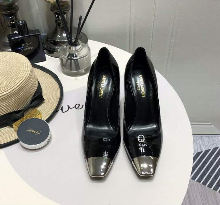 Picture of YSL Shoes _SKUYSLsz35-419cmGDT013920705